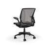 Chaise ergonomique Humanscale Different World noir avec mesh pinstripe noir et accoudoirs duron ajustable - Noir - Mesh - 400 lbs (W11BN10N10.Q)